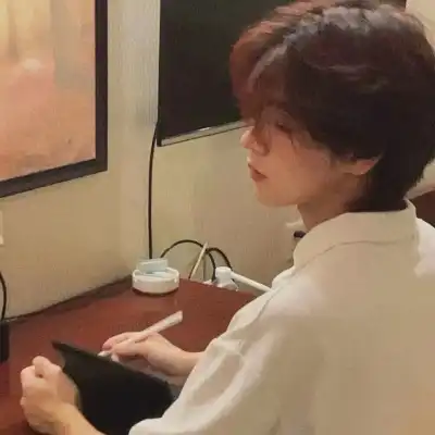 杨逸飞